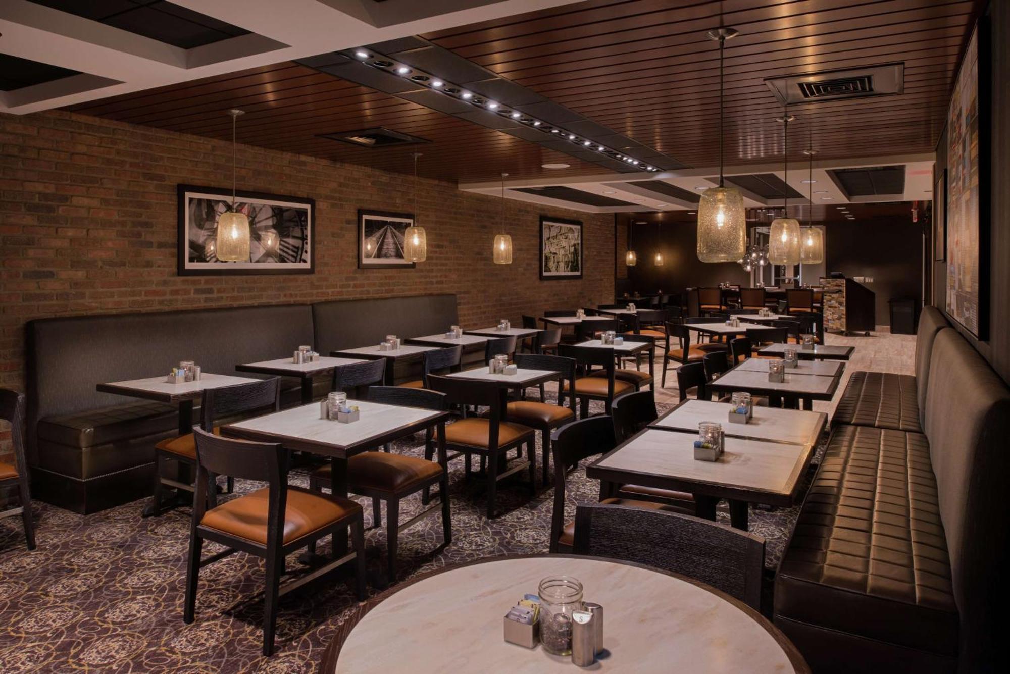 Doubletree By Hilton Raleigh Crabtree Valley Exterior foto