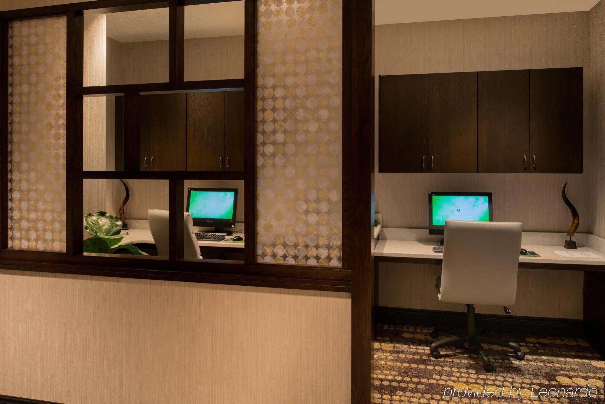 Doubletree By Hilton Raleigh Crabtree Valley Exterior foto