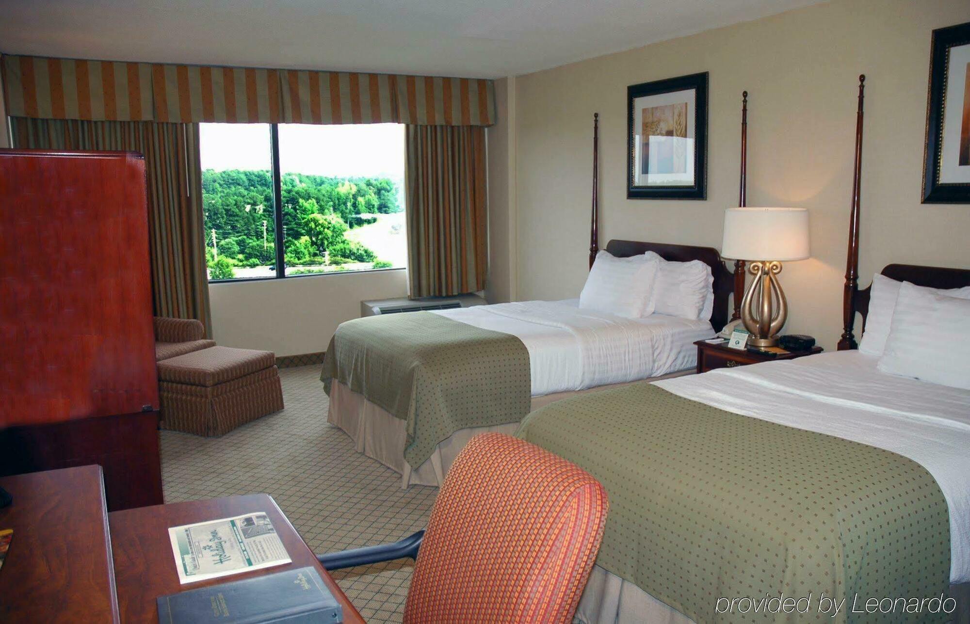 Doubletree By Hilton Raleigh Crabtree Valley Exterior foto