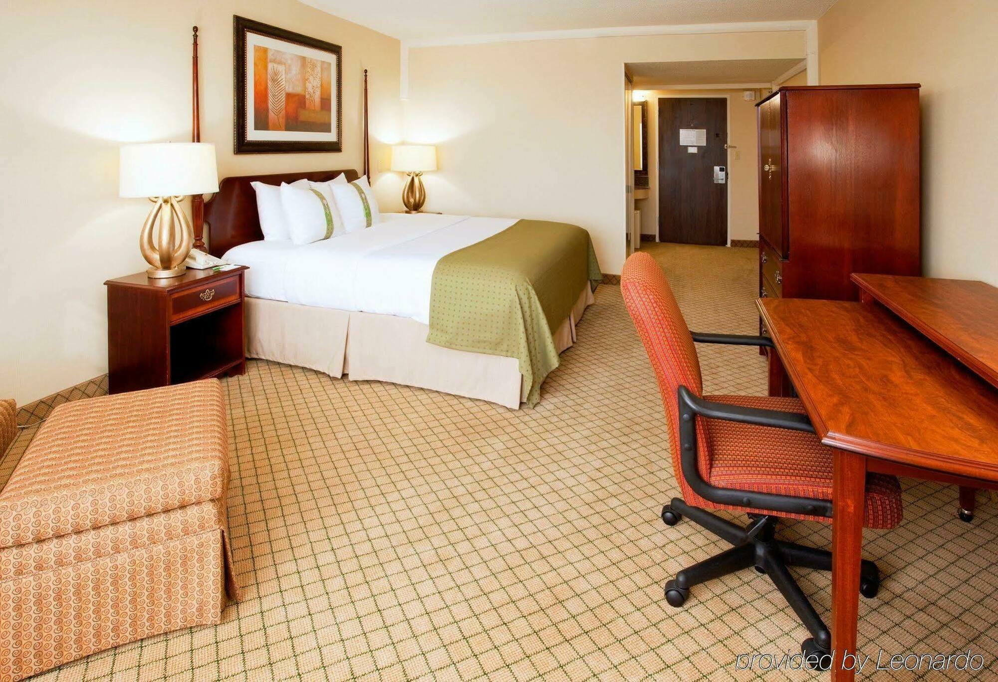 Doubletree By Hilton Raleigh Crabtree Valley Exterior foto